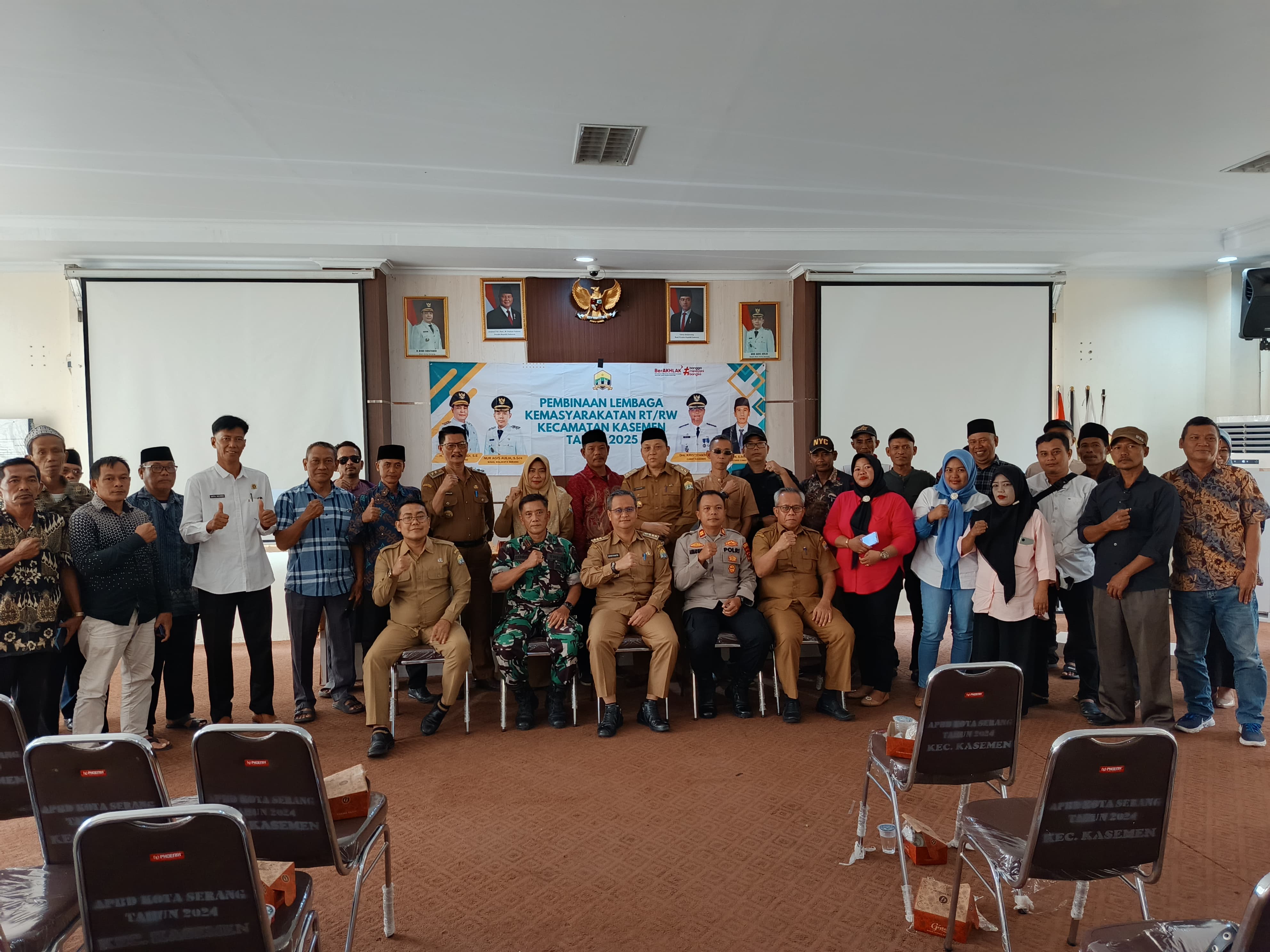 KEGIATAN PEMBINAAN LEMBAGA KEMASYARAKATAN RT/RW KECAMATAN KASEMEN TAHUN 2025