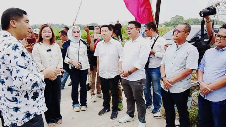 Camat Kasemen Menerima Kedatangan Menteri PKP Maruarar Sirait Di Perumahan Puri Harmoni  Indah Dalam Rangka Meninjau Perumahan Bersubsisdi