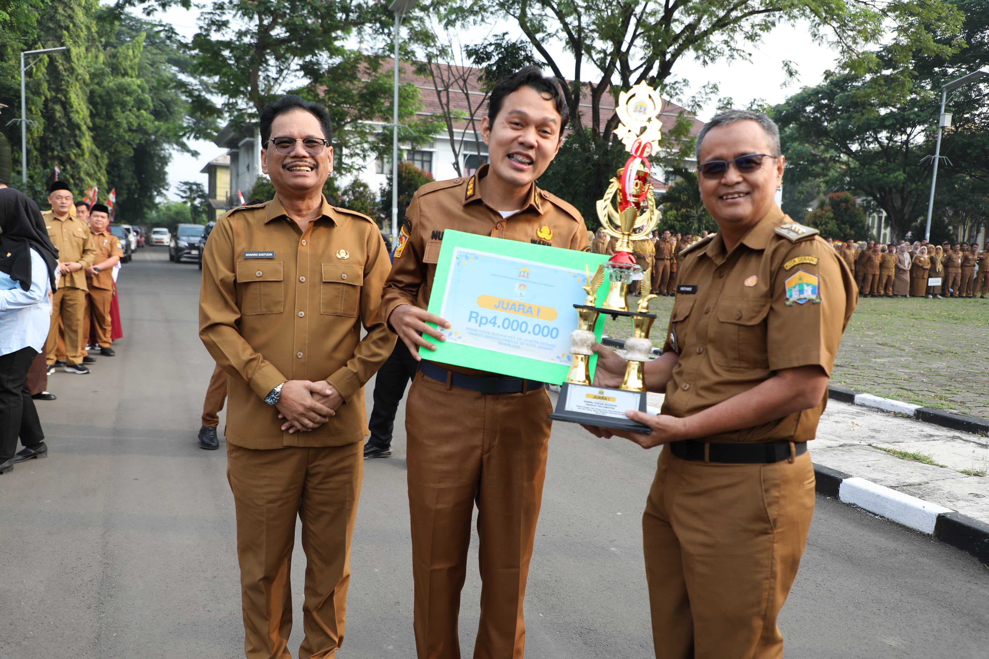 Kecamatan Kasemen Meraih Juara 1 Tingkat Kecamatan Se-kota Serang Dalam Pawai Budaya HUT Kota Serang Yang Ke-18 Tahun 2025