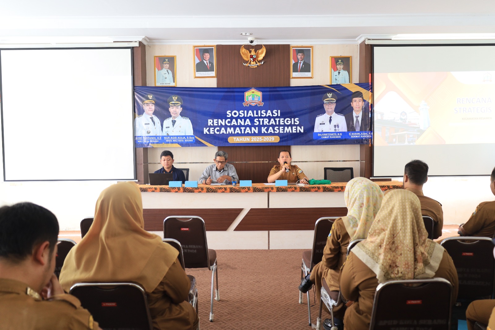 Sosialisasi Rencana Strategis (RESNSTRA) Kecamatan Kasemen Tahun 2025-2029