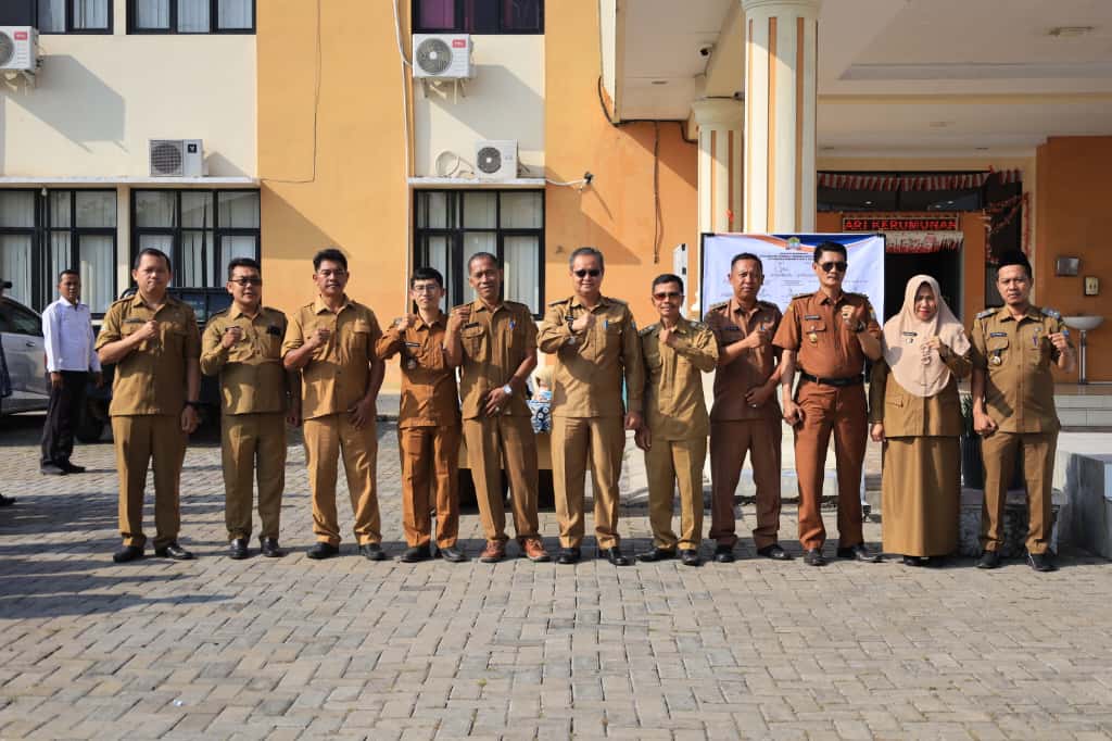 Penandatangan Pakta Integritas Barang Milik Daerah Dan Perjanjian Kinerja (Perubahan) Tahun 2025 ASN Kecamatan Kasemen