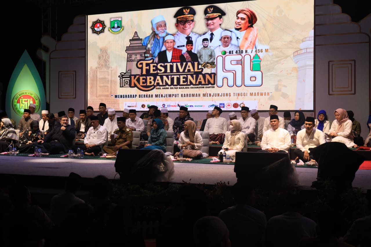 Acara Haul Agung Sultan Maulana Hasanuddin Banten Ke-456 M/470 H Bersama Gubernur Banten Dan Wali Kota Serang