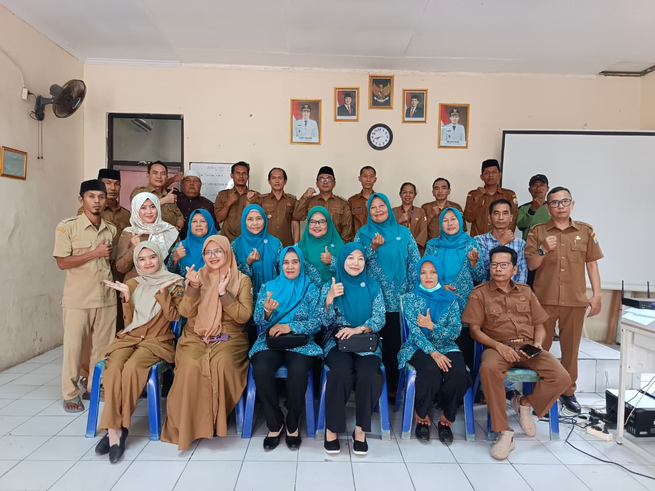 Camat Kasemen Kasemen Melakukan Penilaian Lomba Kelurahan Tingkat Kecamatan Kasemen Tahun 2026 Di Kelurahan Sawah Luhur Dan Kilasah