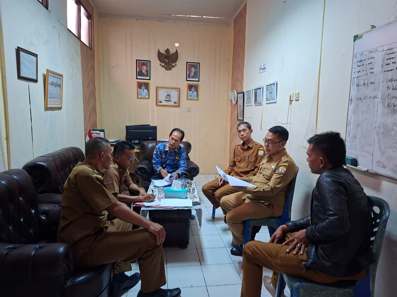 Monitoring Dan Evaluasi Pembayaran PBB Di Lingkungan Kecamatan Kasemen Oleh Tim Sapu Jagat