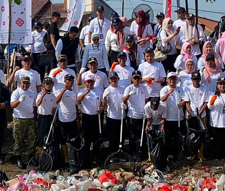 Gerakan Irigasi Bersih di Sungai Sukadana 2 Kecamatan Kasemen Kota Serang