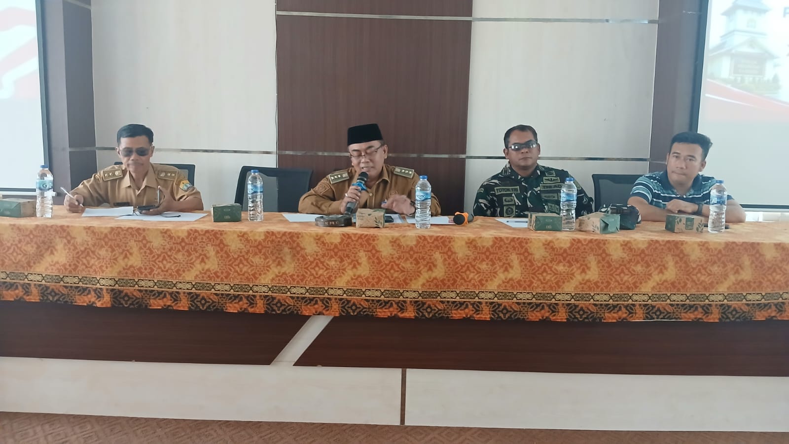 Rapat Pembahasan Persiapan HUT RI Ke-81 Tahun 2026 Tingkat Kecamatan Kasemen Kota Serang